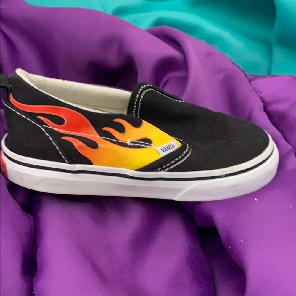 Vans slide on’s